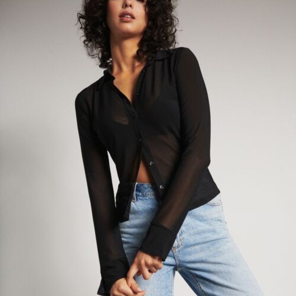 Dynamite Mesh Knit Blouse in Jet Black, Size Small